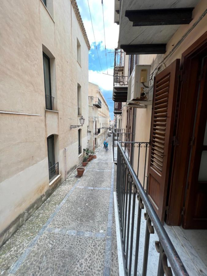 John'S House Apartment Cefalu Bagian luar foto