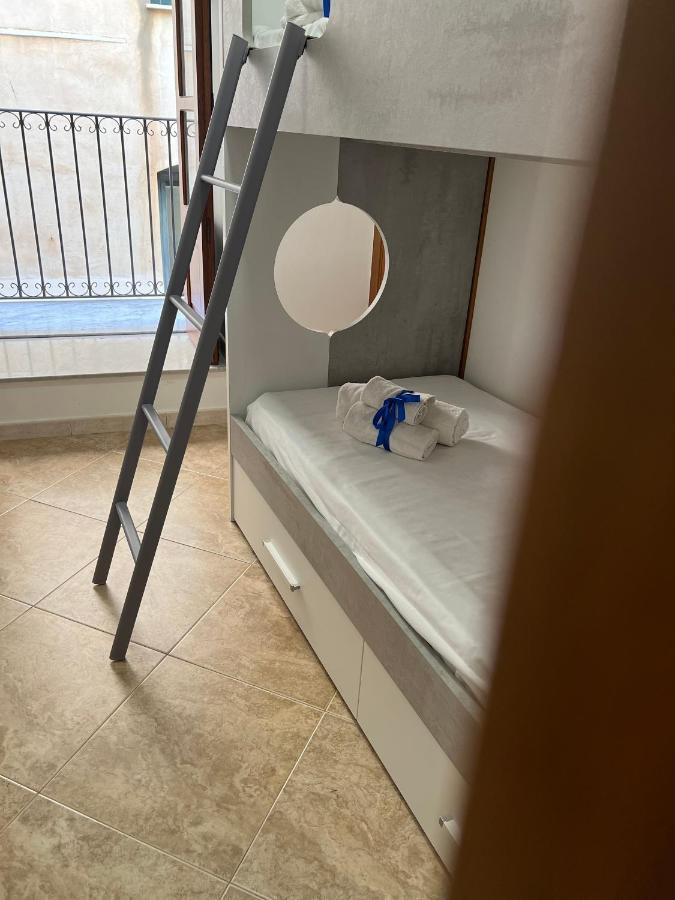 John'S House Apartment Cefalu Bagian luar foto