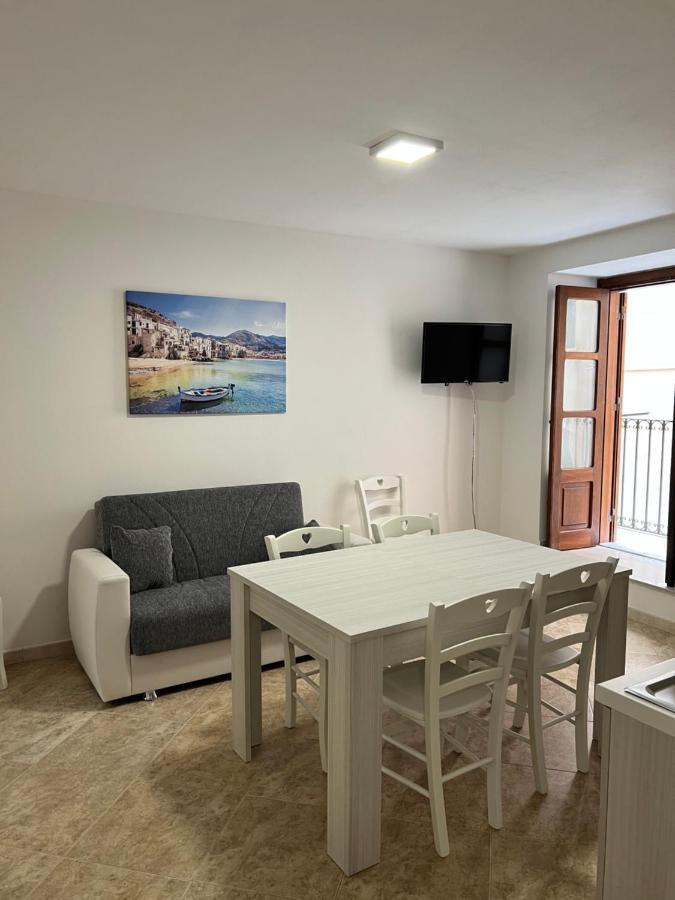 John'S House Apartment Cefalu Bagian luar foto
