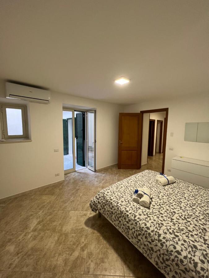 John'S House Apartment Cefalu Bagian luar foto